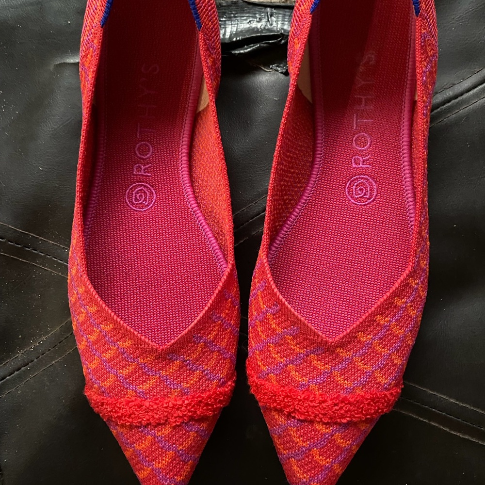 Rothy’s size 9 washable red pointer flats